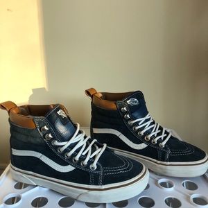 Vans Suede Sherpa Sk8-Hi Shoes